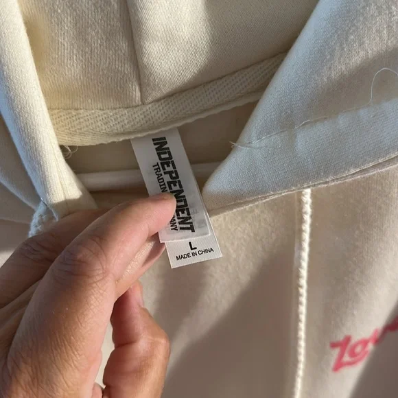 Loverboy summer should be fun sweatshirt - Picture 4 of 6